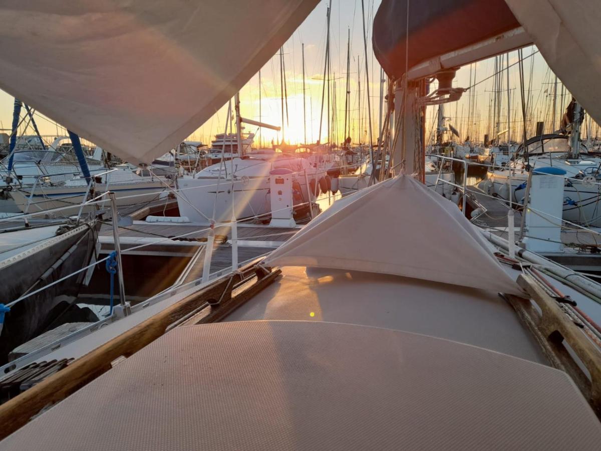 Sejour Insolite - Voilier A Quai A La Rochelle Λα Ροσέλ Εξωτερικό φωτογραφία